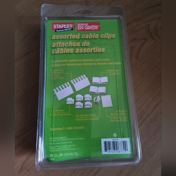 NWT Staples assorted computer cable clips - Picture 2 of 3